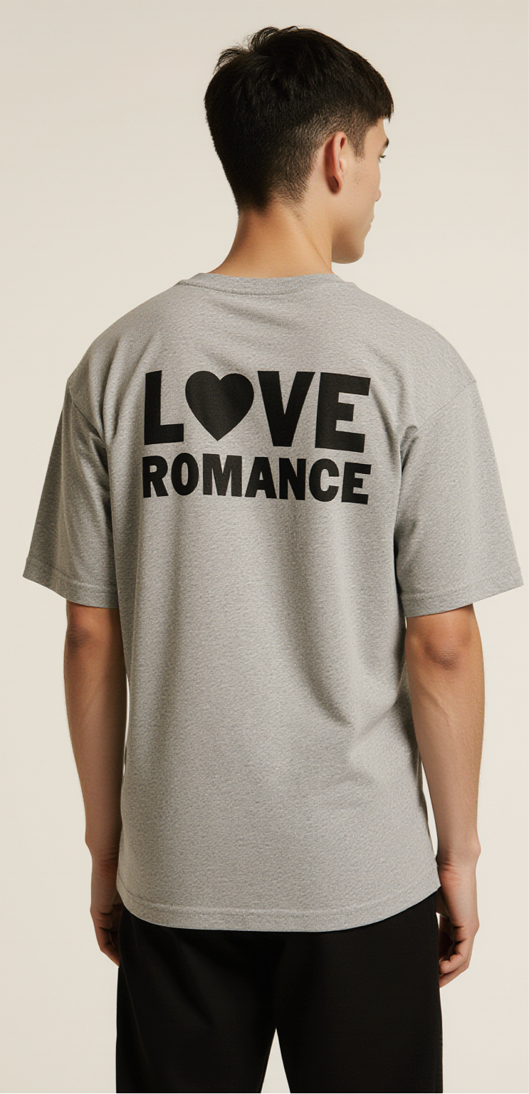 Love Romance Oversized T-Shirt – Gray Streetwear Tee with Broken Heart Graphic Print