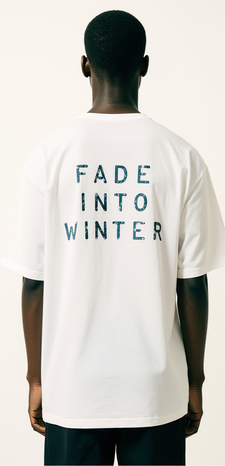 Oversized White Blue Santa T-Shirt – Fade Into Winter Graphic Tee – Unisex Streetwear Holiday Shirt